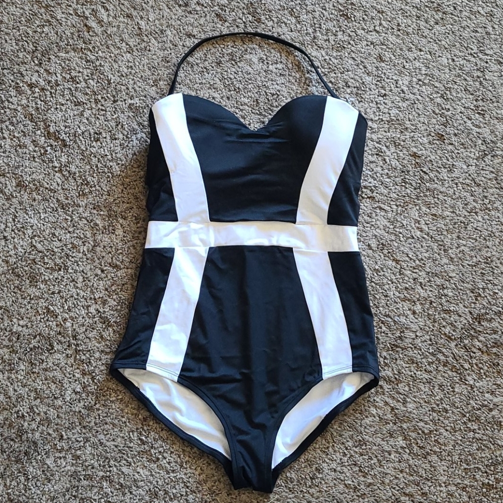 Bathing suit
